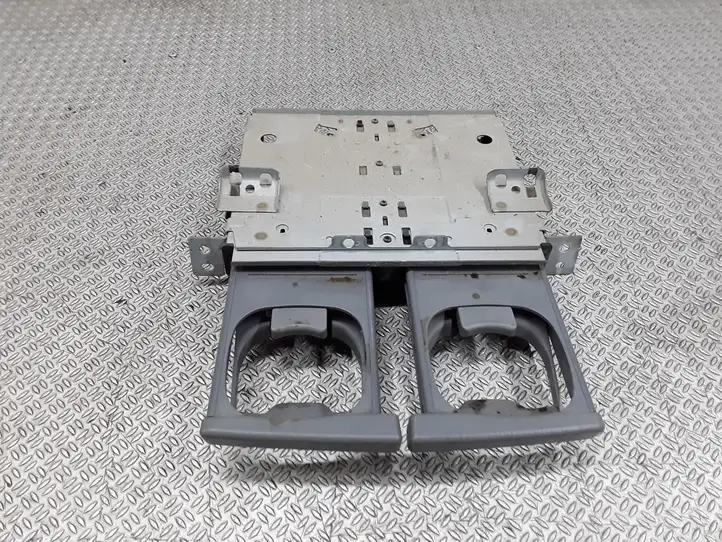 Toyota Avensis Verso (2001 - 2004) 5562944020 Передний подстаканник — фото 1