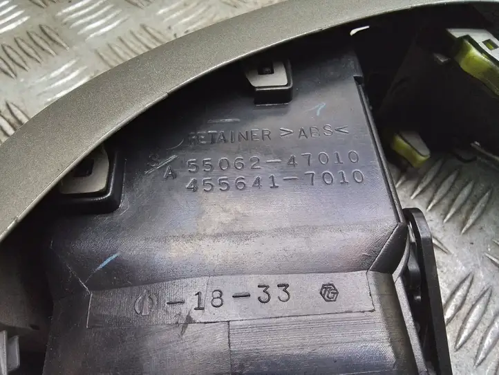 Toyota Prius (XW20) (2003 - 2009) 5506247010 Боковой воздушный дефлектор — фото 2