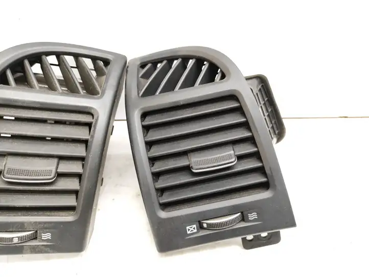 Hyundai Santa Fe (2005 - 2009) 974802B000 Боковой воздушный дефлектор — фото 2