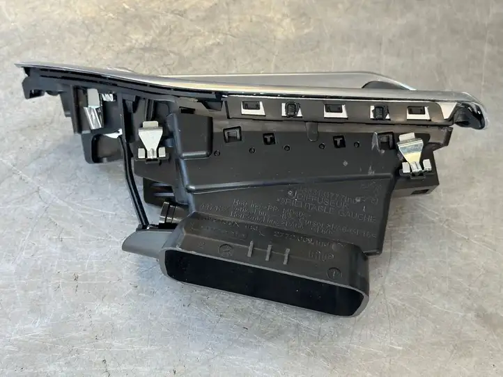 Peugeot 208 (2012 - 2015) 9633131777 Боковой воздушный дефлектор — фото 2