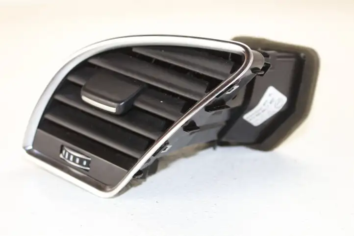 Audi A4 S4 B8 8K (2011 - 2015) 8T2820901F Боковой воздушный дефлектор — фото 2