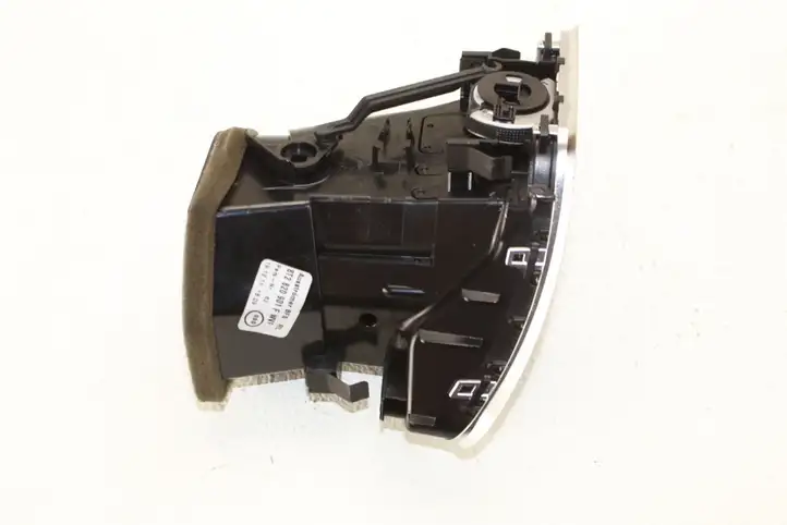 Audi A4 S4 B8 8K (2011 - 2015) 8T2820901F Боковой воздушный дефлектор — фото 5