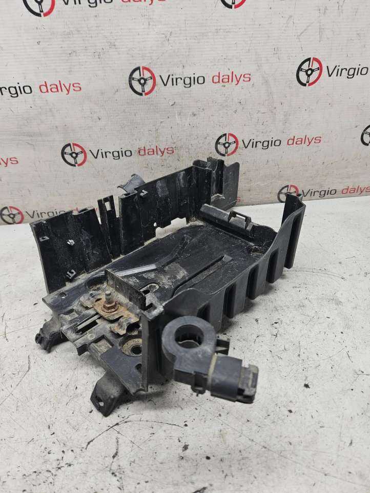 13498274 Opel Corsa E Akumuliatoriaus tvirtinimo padas