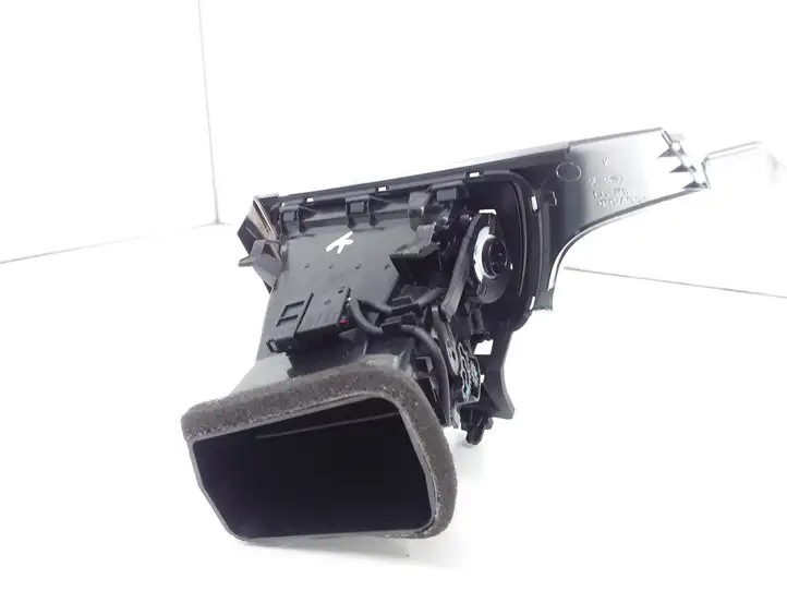 Audi A6 C7 (2011 - 2014) 4G1820901 Боковой воздушный дефлектор — фото 2