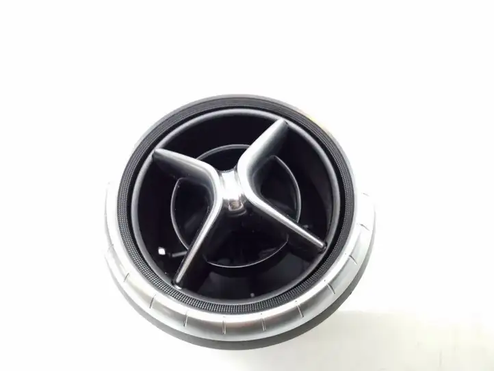 Mercedes-Benz CLA C117,X117,W117 (2013 - 2019) A1178300554 Боковой воздушный дефлектор — фото 2