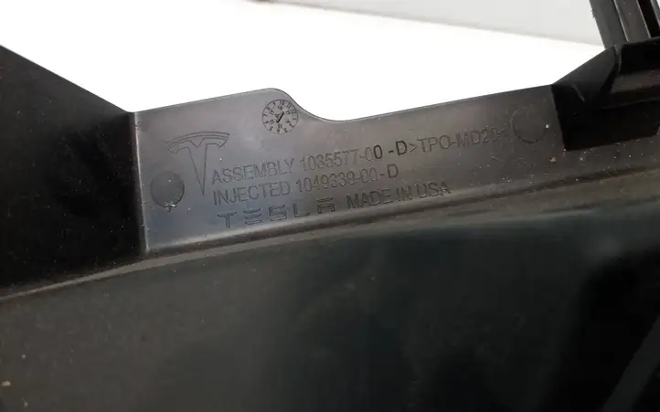 Tesla Model X (2015 - 2021) 104933900D Нижняя отделка панели приборов — фото 6