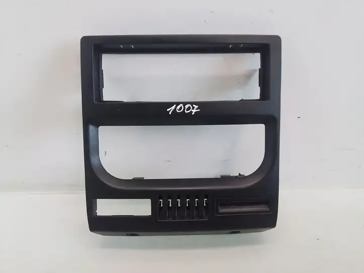 Peugeot 1007 (2005 - 2009)  9647541477 Отделочный щит панели (центральный)
