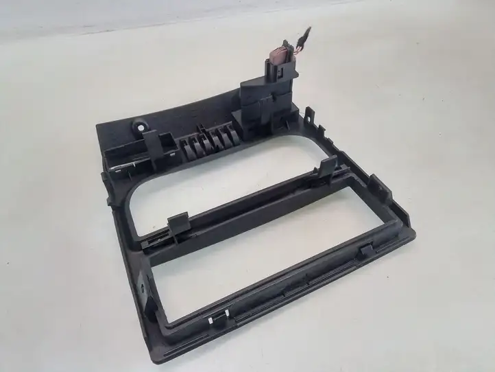 Peugeot 1007 (2005 - 2009)  9647541477 Отделочный щит панели (центральный)