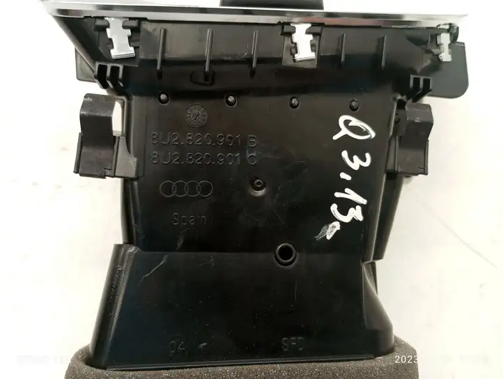 Audi Q3 8U (2011 - 2014) Боковой воздушный дефлектор — фото 2