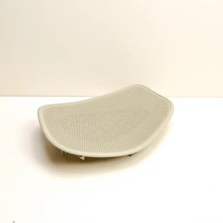 Volvo XC60 (2017 - )  31389992 Отделка центрального динамика