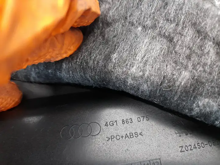 Audi A6 C7 (2011 - 2014) 4G1863075 Нижняя отделка панели приборов — фото 6