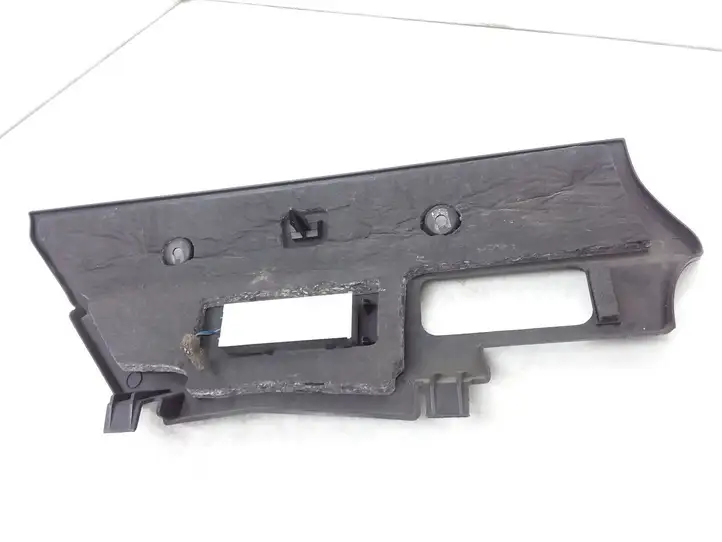 Volvo V70 (2007 - 2013)   Отделочный щит панели (нижний)