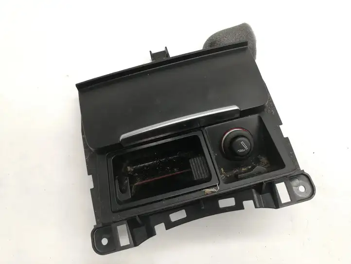 Audi Q5 SQ5 (2008 - 2012) 8K0857951 Передняя пепельница — фото 1