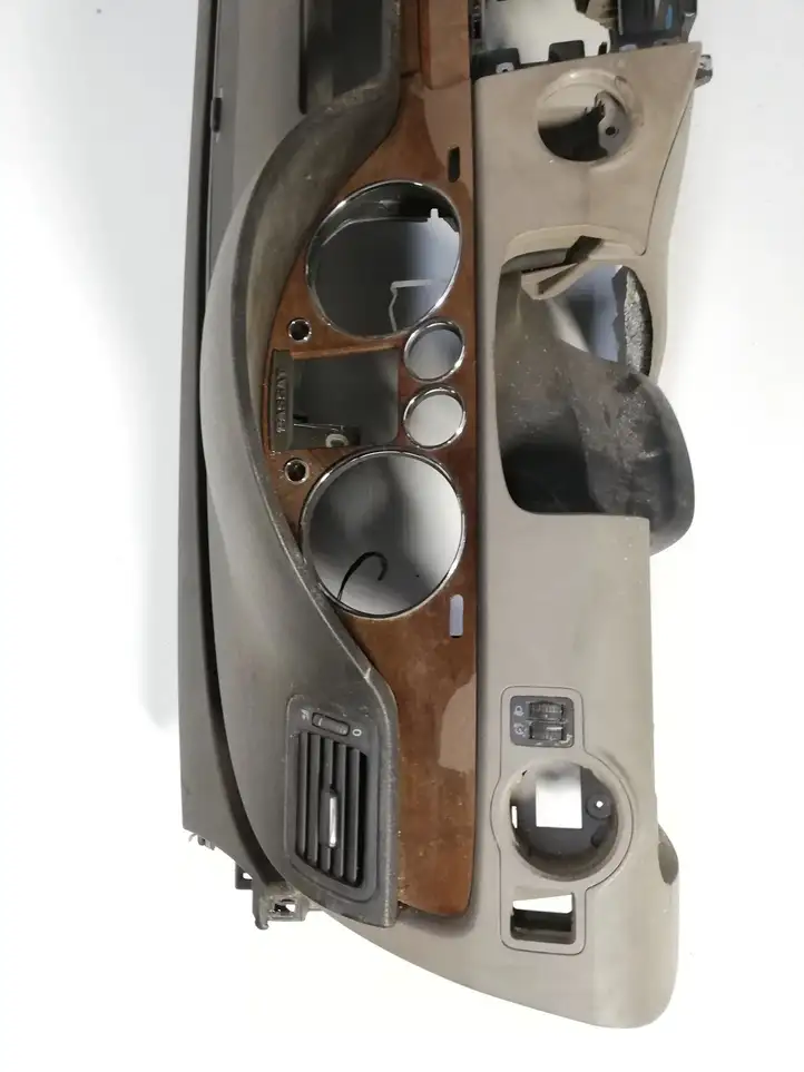 Volkswagen PASSAT B6 (2005 - 2010) Панель приборов — фото 2