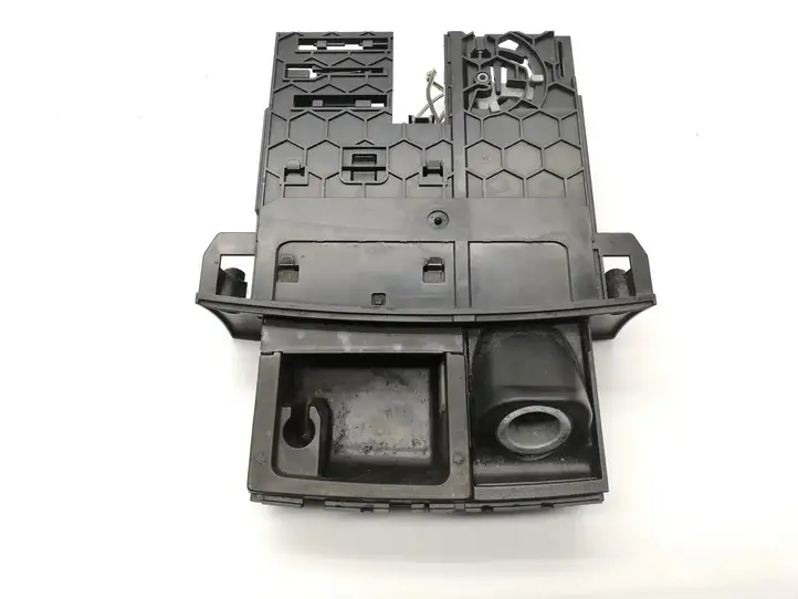 Mercedes-Benz GL X164 (2006 - 2012) A1648100030 Передняя пепельница — фото 1
