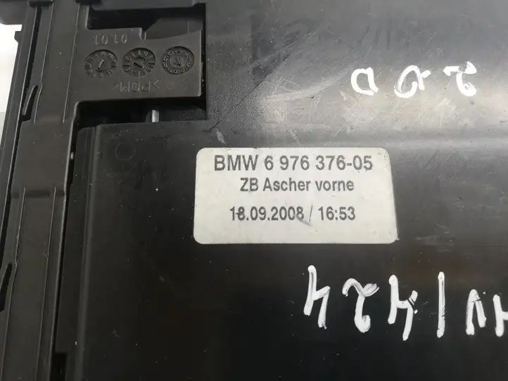 BMW 5 E60 E61 (2004 - 2010) 6976376 Передняя пепельница — фото 5
