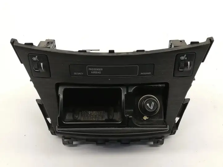 Toyota Avensis T270 (2009 - 2012) Передняя пепельница — фото 2