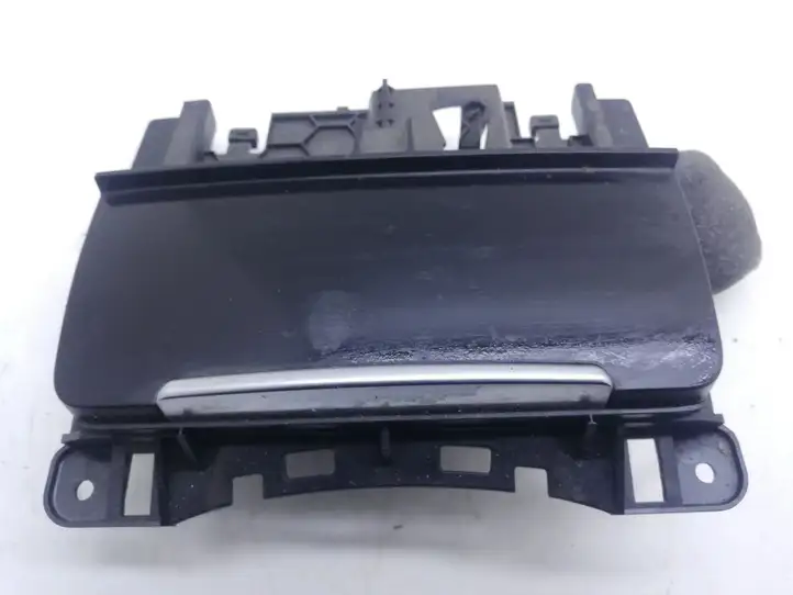 Audi A5 8T 8F (2007 - 2011) 8K0857951 Передняя пепельница — фото 1