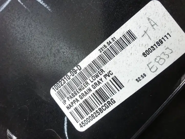 Tesla Model S (2012 - 2016) 100231009D Нижняя отделка панели приборов — фото 3