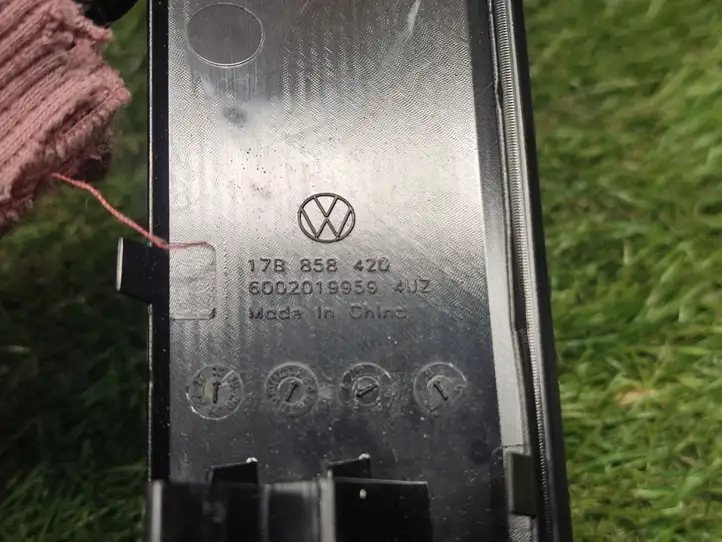 Volkswagen Jetta USA (2019 - ) 17B858420 Декоративная планка — фото 2