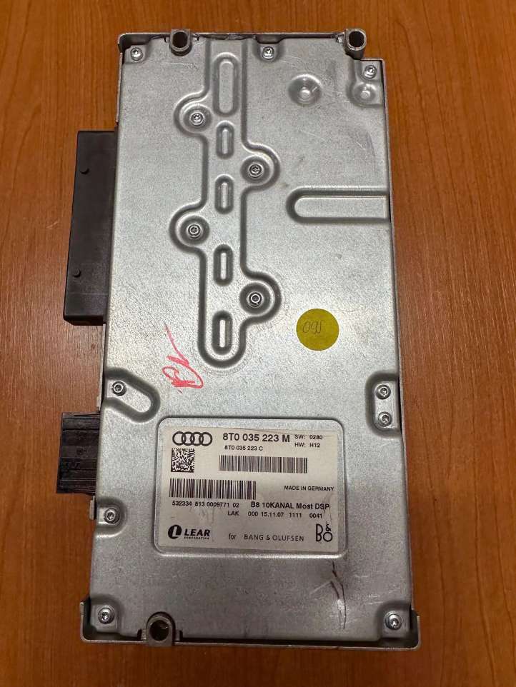 8T0035223M Audi A4 S4 B8 8K Garso stiprintuvas