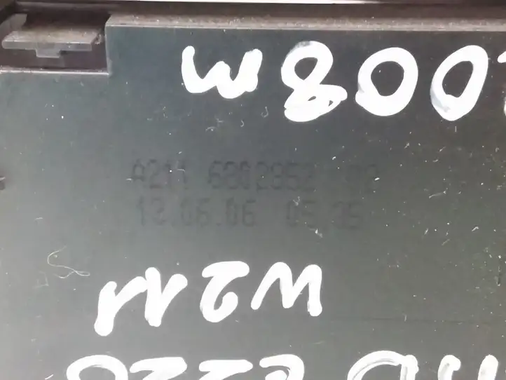 Mercedes-Benz E W211 (2002 - 2009) A2116802852 Передняя пепельница — фото 5