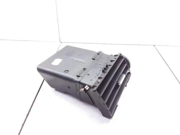 Ford Focus C-MAX (2003 - 2010)  3M51R014L21BD Воздушная решётка окна