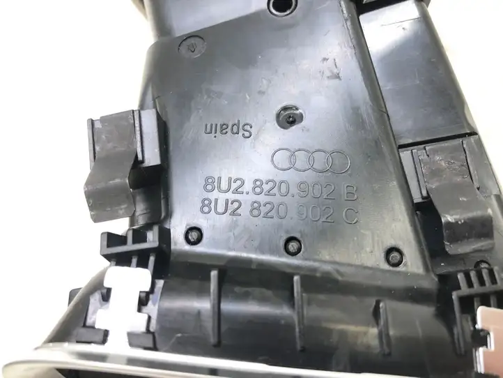 Audi Q3 8U (2011 - 2014) 8U2820902B Боковой воздушный дефлектор — фото 2