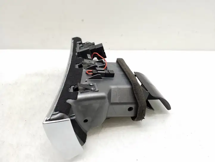 Audi A6 S6 C6 4F (2004 - 2008) 4F1820901A Боковой воздушный дефлектор — фото 4