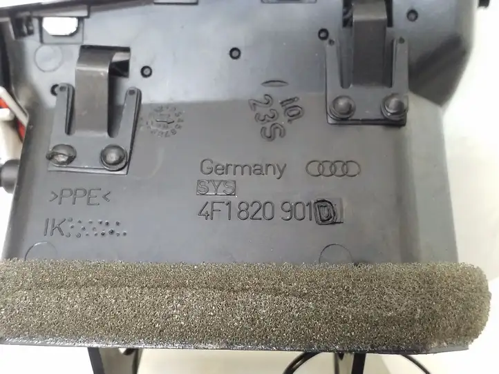 Audi A6 S6 C6 4F (2004 - 2008) 4F1820901 Боковой воздушный дефлектор — фото 4