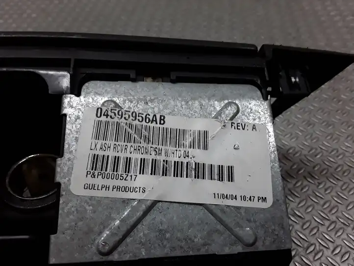 Chrysler 300 - 300C (2005 - 2011) 04595956AB Передняя пепельница — фото 2