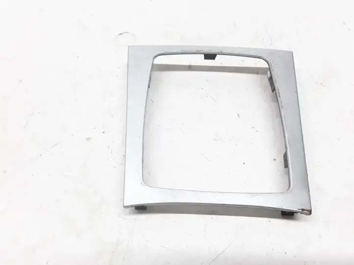 Mercedes-Benz C W204 (2007 - 2014)  A2046800190 Рамка рычага переключения передач