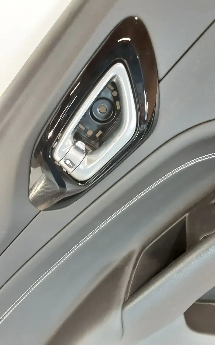 Jeep Compass (2017 - ) 07357608300 Обшивка задней двери — фото 3