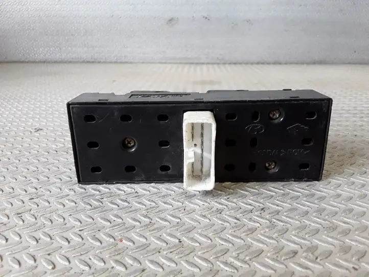 Hyundai Getz (2002 - 2005) 3274951000 Блок кнопок стеклоподъемников — фото 2
