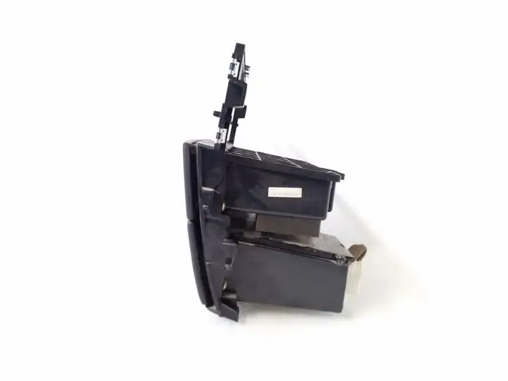 Kia Sorento (2002 - 2006)  845703E000 Передняя пепельница