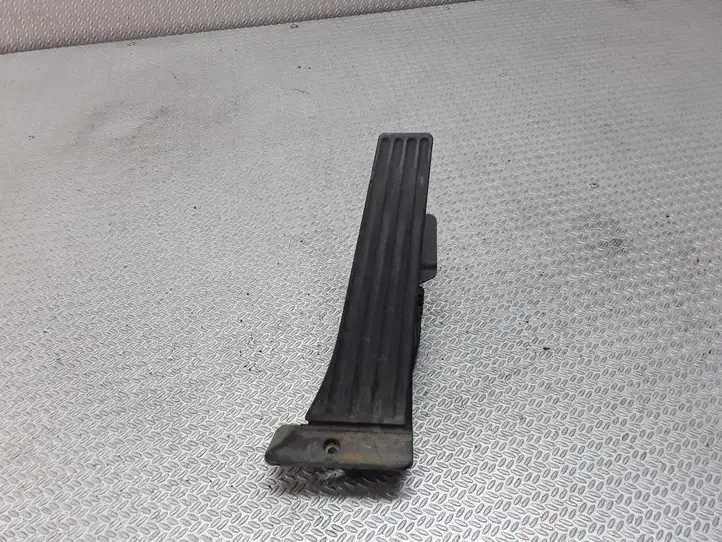 BMW 3 F30 F35 F31 (2012 - 2018) 35426789529 Электронная педаль газа — фото 1