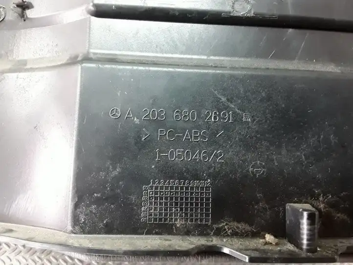 Mercedes-Benz C W203 (2000 - 2007) A2036802691 Бардачок в сборе — фото 3