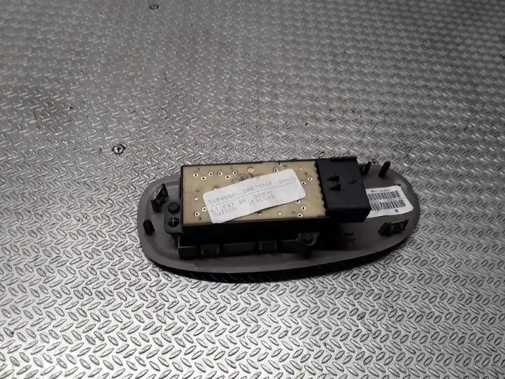 Chrysler Town & Country IV (2000 - 2007) 04685732AA Кнопка стеклоподъемников — фото 2