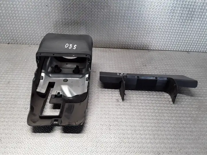 Volvo S80 (2006 - 2009)   Отделка рулевой колонки