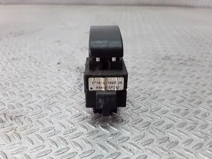 Toyota Corolla Verso AR10 (2004 - 2009) 848100F010 Блок кнопок стеклоподъемников — фото 2