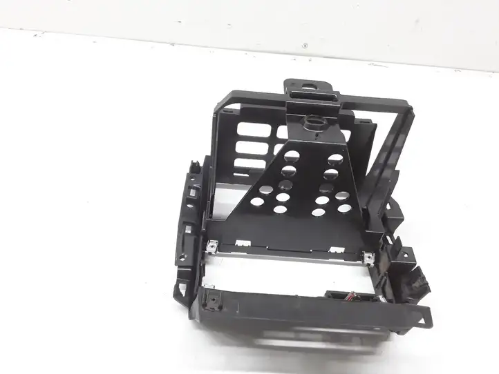 Volkswagen Golf IV (1998 - 2005)  1J1858071 Отделка радио/ навигации