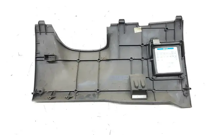 Toyota Avensis T220 (2000 - 2003) 5543205030 Нижняя отделка панели приборов — фото 2