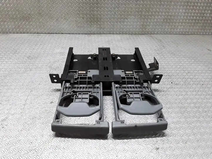 Toyota Avensis Verso (2001 - 2004) 5562944020 Передний подстаканник — фото 1