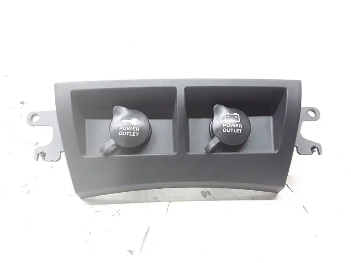 Chrysler Pacifica (2003 - 2008)  TX0524A00XXX Прикуриватель