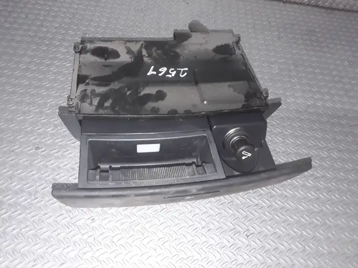 Kia Sorento (2002 - 2006) 845503E000 Передняя пепельница — фото 4