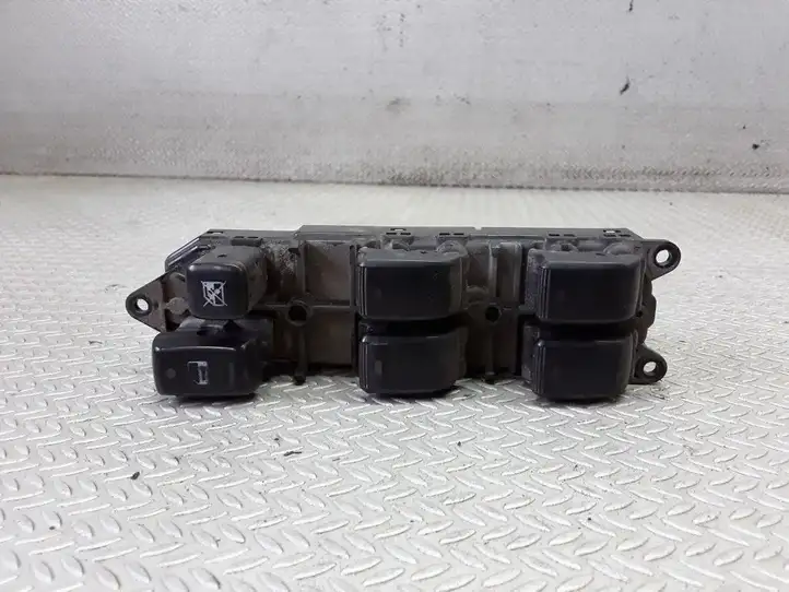 Toyota Avensis Verso (2001 - 2004) 8404044030 Блок кнопок стеклоподъемников — фото 1