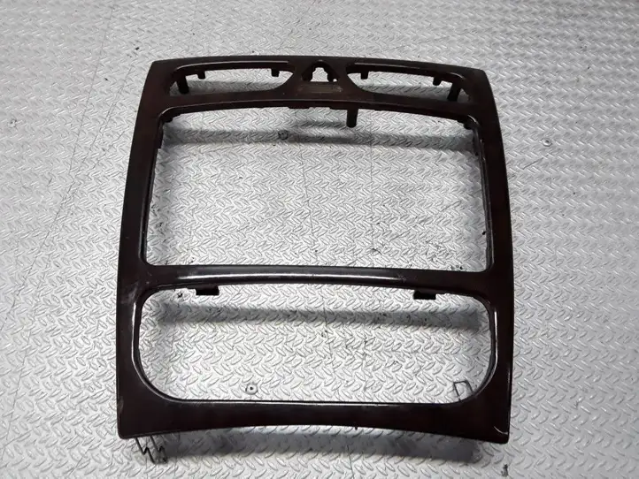 Mercedes-Benz C W203 (2000 - 2007)  A2036804639 Отделка радио/ навигации