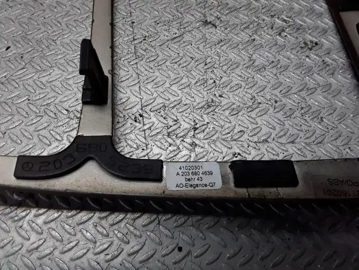 Mercedes-Benz C W203 (2000 - 2007)  A2036804639 Отделка радио/ навигации