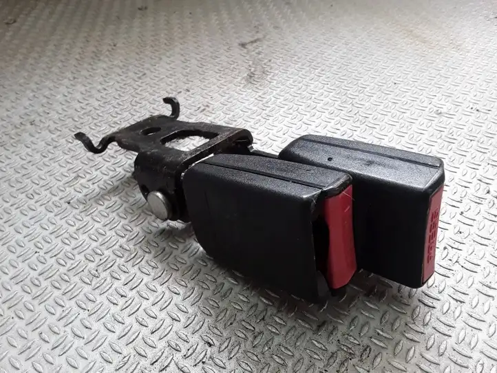 Renault Megane II (2002 - 2005) Задний средний замок ремня — фото 1