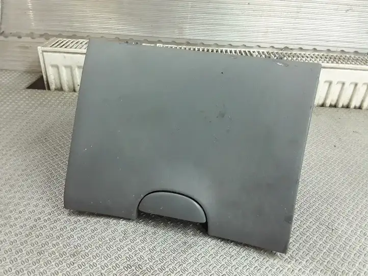 Toyota Yaris (1999 - 2003) 555500D010 Крышка бардачка — фото 2